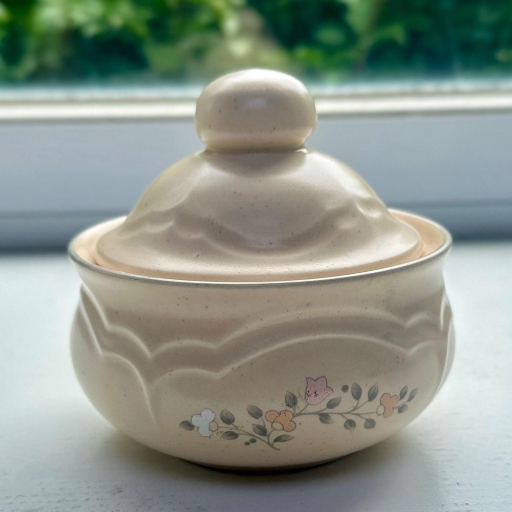 Pfaltzgraff Remembrance Heirloom Sugar Bowl with Lid Floral Stoneware Cream